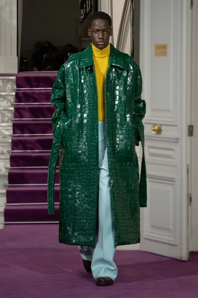 Look 9